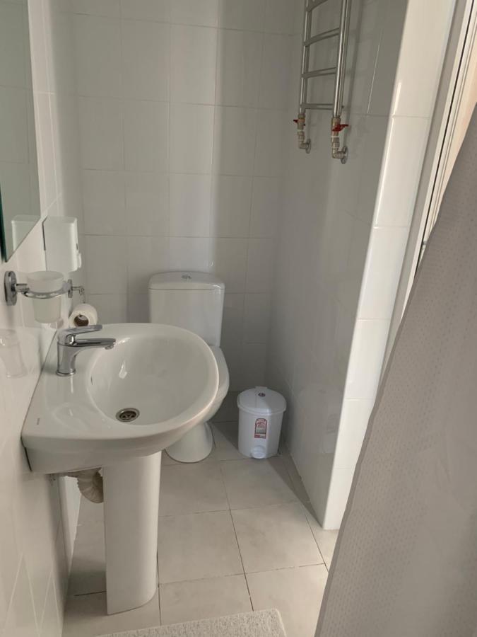 Zig Zag Hotell Kamjanets-Podilskyj Exteriör bild